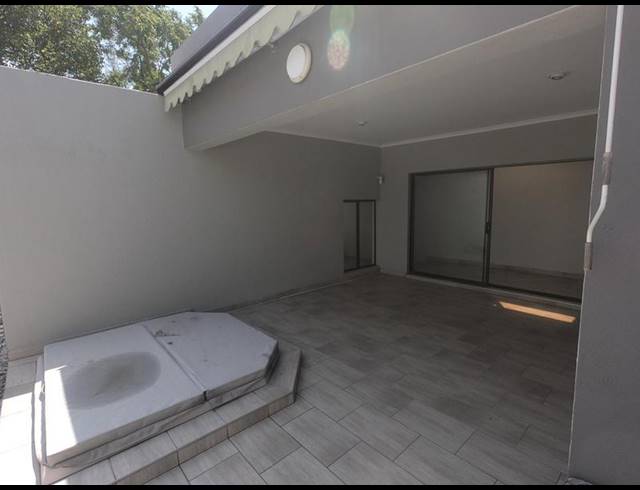 3 BEDROOM PROPERTY TO RENT IN RIVER CLUB